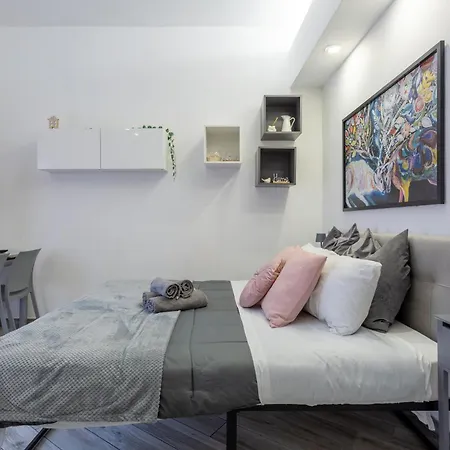 Homes - Portuense 21 - With Little Private Garden Apartment Rome