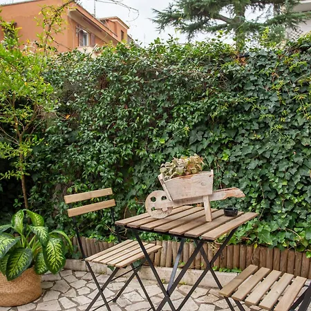 Homes - Portuense 21 - With Little Private Garden Apartment Rome